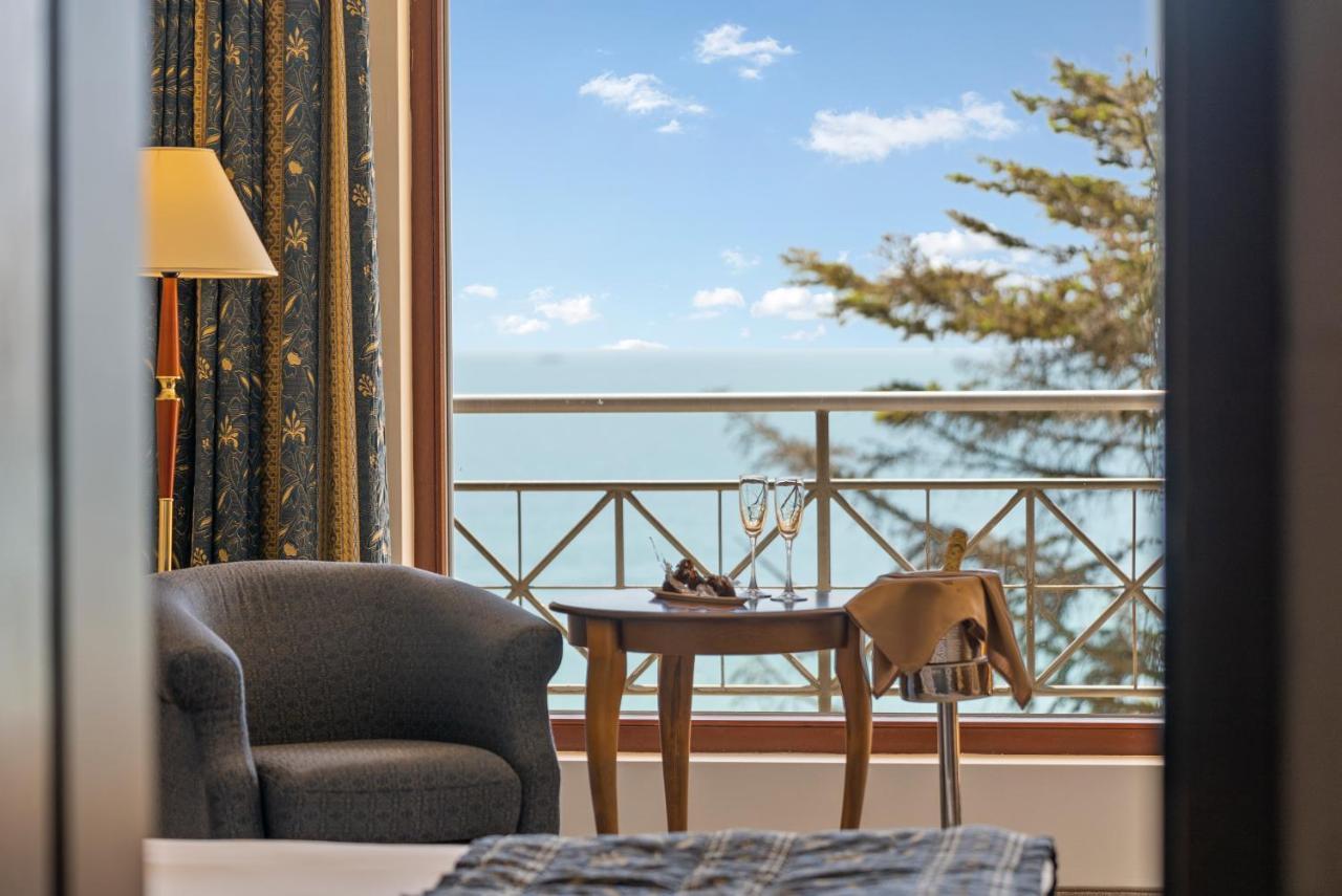 Family Room with Sea View,1260927421:JPEG